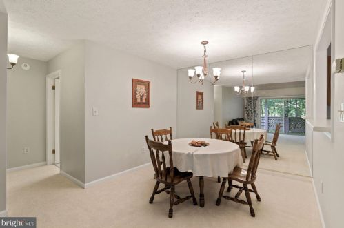 7620 Willow Pt Dr, Falls Church VA  22042-7530 exterior