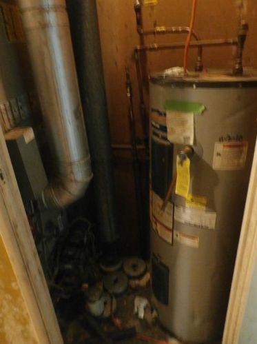 30 Paige Dr, Coventry RI 02816-8931 exterior