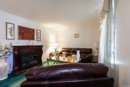 245-15 Union Tpke, Jamaica, NY 11426-1114