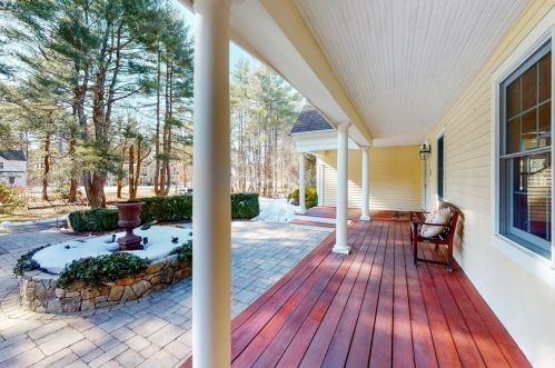 20 Winter St, Medfield, MA 02052-1311