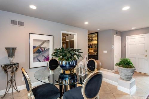 3571 Julian Ave, Long Beach CA  90808-3111 exterior