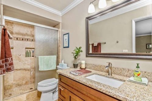 3210 Merrill Dr, Torrance CA 90503-7115 exterior