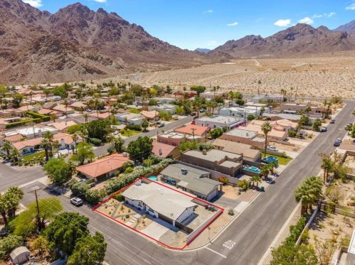 77445 Calle Potrero, La Quinta CA  92253-3702 exterior