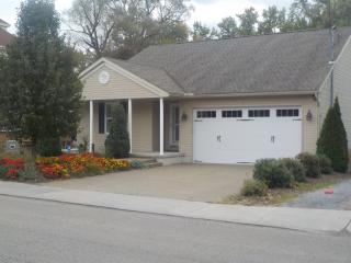 116 1st Ave, Tarentum, PA 15084-1702