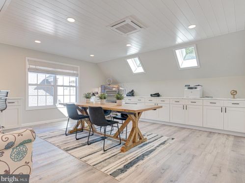 20500 Stone Fox Ct, Leesburg VA 20175-7223 exterior