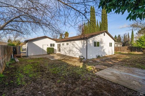 1930 Forest Ln, Vacaville CA  95687-6115 exterior