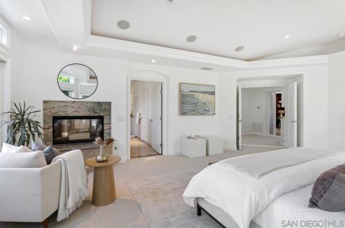 4710 Plummer Ct, San Diego CA  92130-1338 exterior