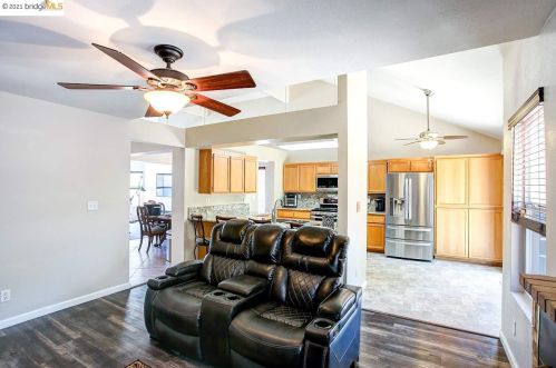 2309 Windsor Ln, Oakley CA  94561-3317 exterior