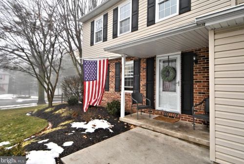 201 Twining Rd, Lansdale, PA 19446-6326