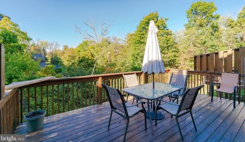 1144 Oxford Cir, Lansdale PA 19446-6652 exterior