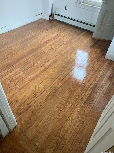 118 Oak St, Amityville NY  11701-3020 exterior