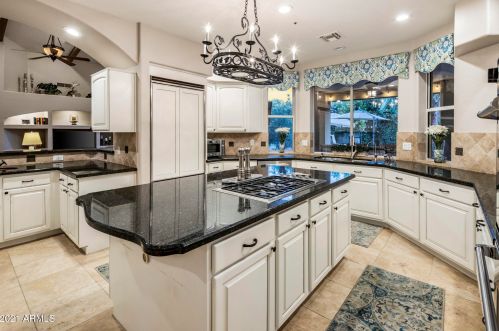 8691 Davenport Dr, Scottsdale AZ 85260-4377 exterior