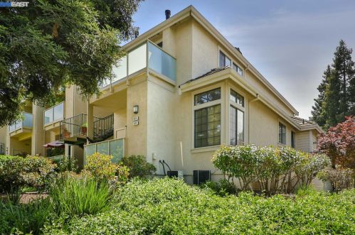 3074 Fostoria Cir, Danville CA  94526-5563 exterior