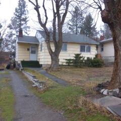 3404 Queen Pl, Spokane WA  99205-5968 exterior