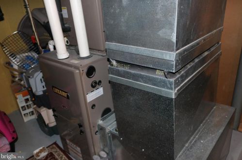 609 Hammond Ave, Hanover PA 17331-3843 exterior