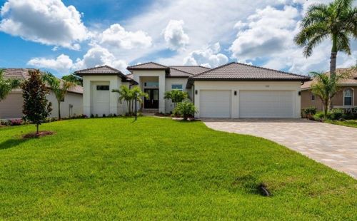 232 Arlington Dr, Placida, FL 33946-2327