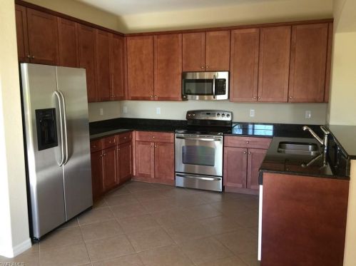 8979 Malibu St, Naples, FL 34113-3415