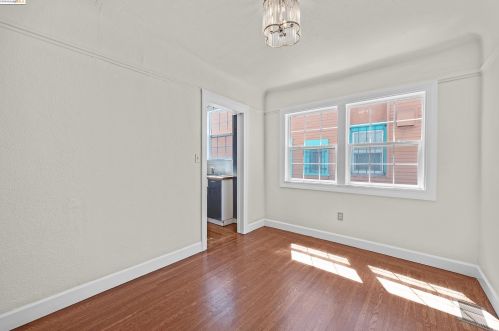 4726 Congress Ave, Oakland CA  94601-4706 exterior