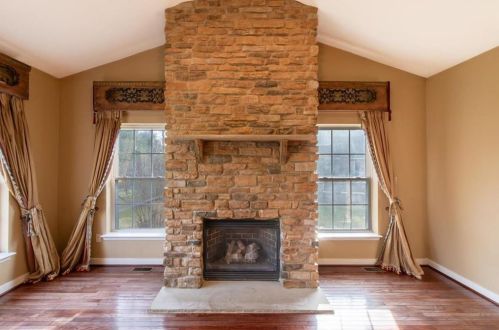 2487 Thistle Rd, Macungie PA  18062-8488 exterior