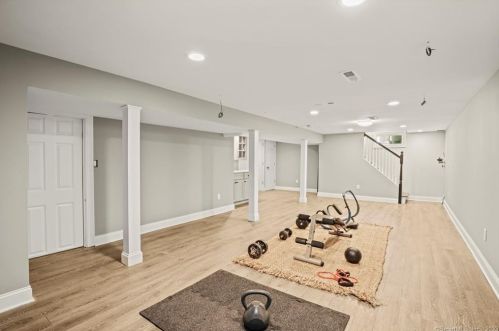 26 Bonheur Rd, Bridgeport CT  06611-3404 exterior