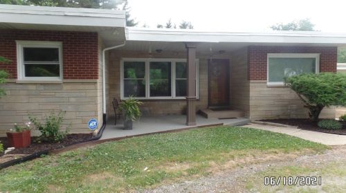 5992 Liverpool Rd, Hobart, IN 46342-5728