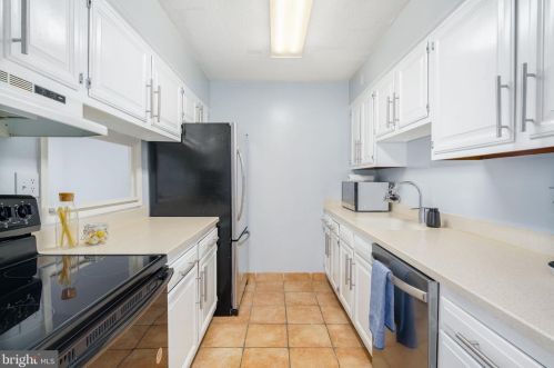 1420 Locust St, Philadelphia PA  19102-4201 exterior