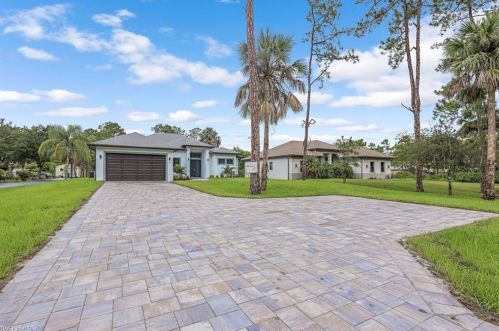 223 1st St, Naples, FL 34117-5103