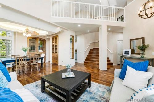 4712 Bryce Cir, Carlsbad CA  92008-4289 exterior