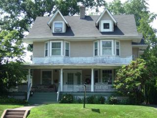 645 Lenox Ave, Westfield, NJ 07090-2162