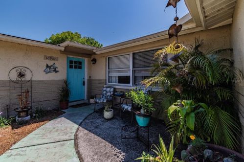 10937 Inglewood Ave, Port Richey, FL 34668-2512