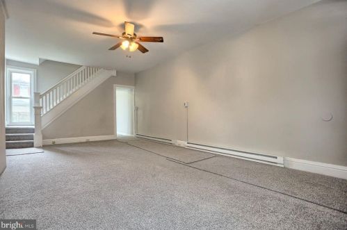 627 Oxford St, Harrisburg PA  17110-2521 exterior