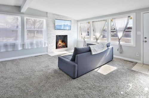 2466 4975, Roy, UT 84067-2254