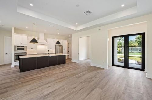 1208 Royal Palm Dr, Naples FL  34103-4823 exterior