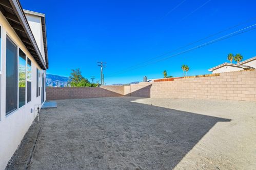 68220 Calle Azteca, Desert Hot Springs CA  92240-6412 exterior