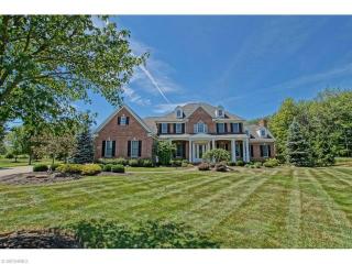 7568 Worlington Dr, Cleveland, OH 44139-7000