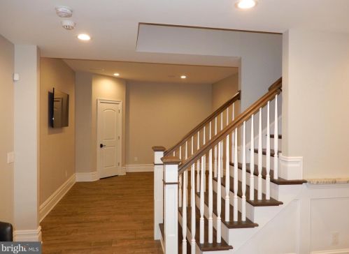 650 Holland Rd, Southampton PA 18966-1819 exterior