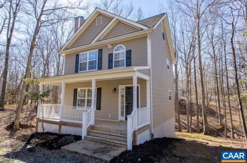 51 Laguna Rd, Bybee, VA 22963-2419