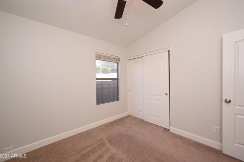 6409 Wahalla Ln, Glendale AZ 85308-5579 exterior