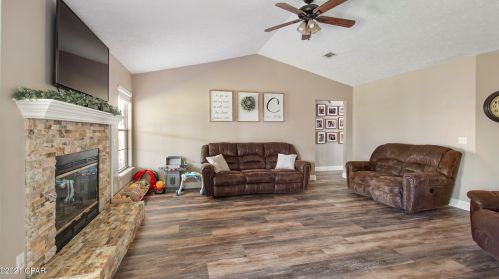 401 12th St, Lynn Haven FL  32444-2613 exterior