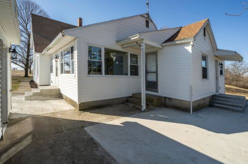 3255 White Rd, Washington Court House OH  43160-9223 exterior