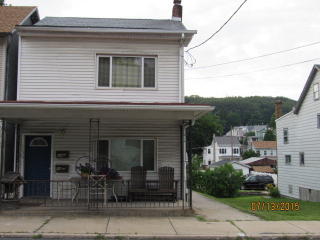 44 Chestnut St, West Cressona, PA 17929-1323