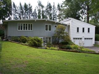 60 Greenfield Rd, Stamford, CT 06906-1225