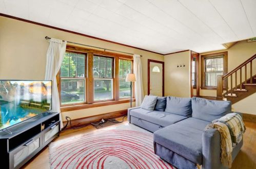 214 Randall Ave, Madison, WI 53715-1544