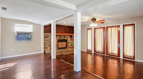 6026 17 Ave, Saint Petersburg FL  33707-3203 exterior