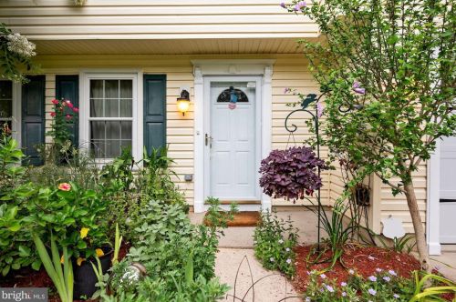 8315 Collins Ave, Camden NJ  08109-3568 exterior