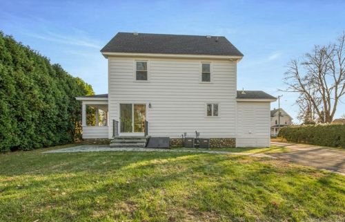 335 Washington St, Bristol, CT 06010-6727