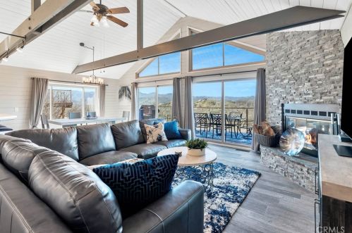 2355 Lakeview Dr, Lake Nacimiento CA  93426-9626 exterior