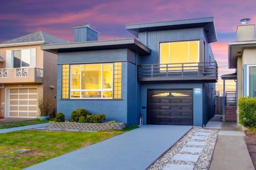 20 Eastgate Dr, Daly City, CA 94015-3068