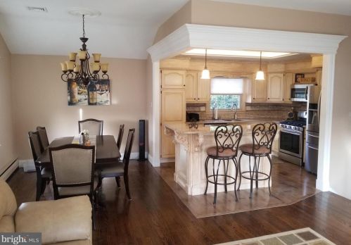 111 Evergreen Rd, Stratford, NJ 08084-1903
