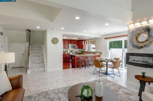 4330 Fairlands Dr, Pleasanton CA  94588-3428 exterior